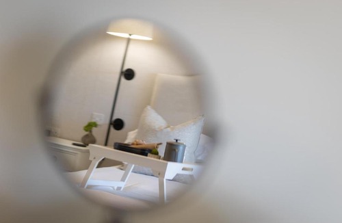 Saundersfoot House | Oaktree Lodge - Luxury Cottage, Hot Tub, Sea Views