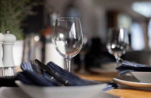 Saundersfoot House | Oaktree Lodge - Luxury Cottage, Hot Tub, Sea Views