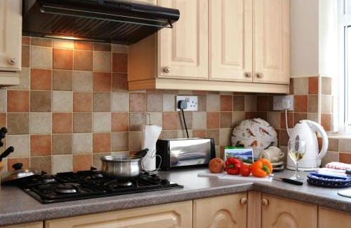 Braithwaite House | Oakvale - Oak Leaf