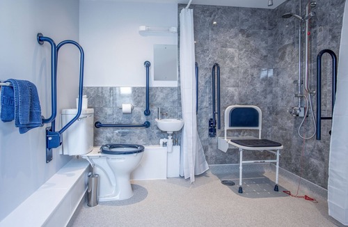 Saundersfoot Hotel | Ocean Cabins @ The Square - Saundersfoot