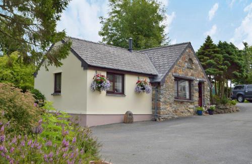 Dinas Cross House | Old Chapel Cottage - Dinas Country Club