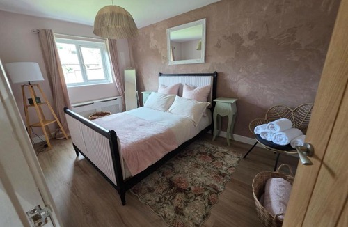 Colchester Apartment | Olive & Ember - 1 Bed with private garden