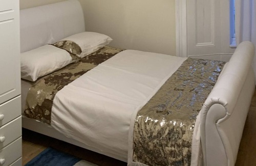 Ryde Apartment | One Bed Flat Can Sleep Up To 4