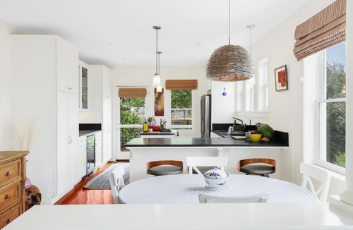 Alta Heights House | Oxbow top floor duplex with large enclosed yard