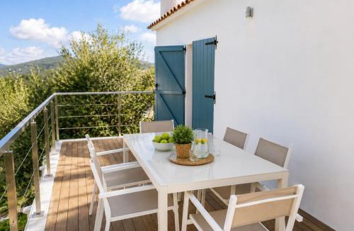 Vallpineda Villa | Paradise Silvia, Detached villa with private pool near Sitges