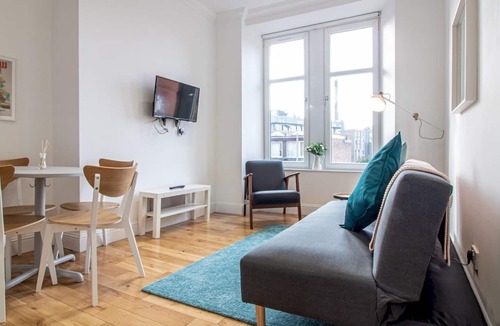 Partick Apartment | Pass the Keys | Modern 1BR Apartment in Heart of West End