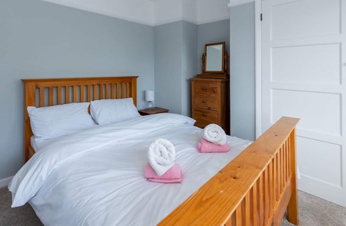 Caversham House | Pass the Keys | Recently Refurbished House in an Outstanding Area