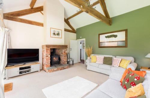 Uckington House | Peaceful 2 Bed Rural Retreat Hampton Lucy&Parking