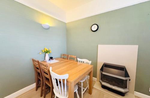 Leith Apartment | Peaceful Central Accessible Home with Great Amenities& Free Parking