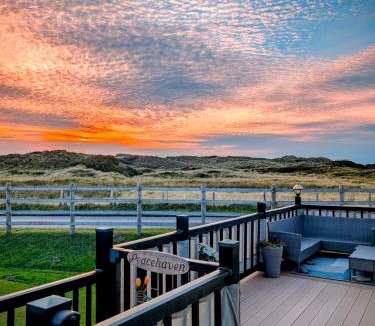 Borth House | Peacehaven, Ynyslas, Borth