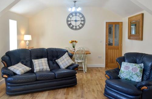 Llanerchymedd House | Penrhos Bach