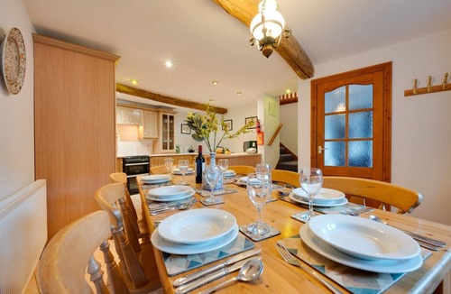 Chillington Cottage | Pet-friendly cottage in Slapton, No Deposit