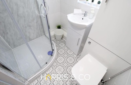 Fleetwood Apartment | Phoenix Rise