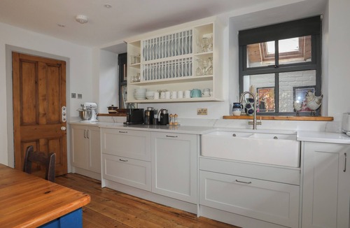 Penmon House | PLAS ELYN, pet friendly, luxury holiday cottage in Beaumaris