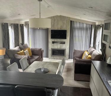 Ringwood Other | Poppy