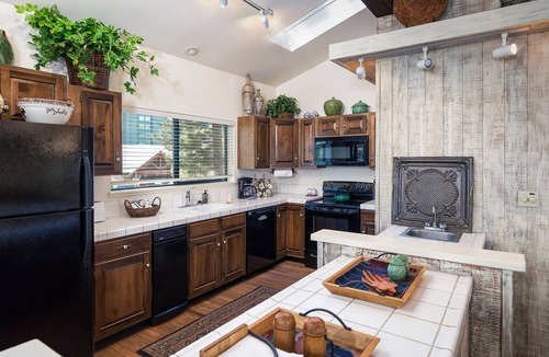 Incline Village House | Posh Lakeshore Blvd Location