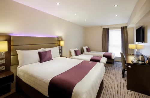 Whelpley Hill Hotel | Premier Inn Hemel Hempstead West