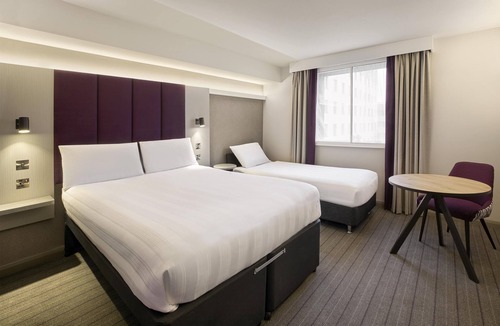 St Albans Hotel | Premier Inn St Albans City Centre