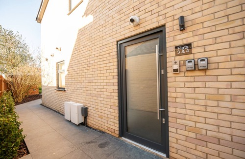 Reading Apartment | Premium Upper Apartment with Parking