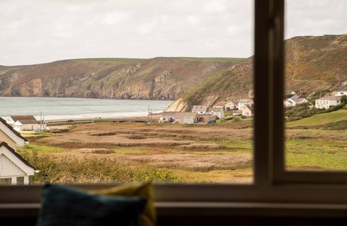 Roch Cottage | PRIMROSE COTTAGE, countryside, coast, Newgale