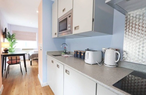Bristol Floating Harbour Apartment | Prince Street Studio 2 - Hopewell