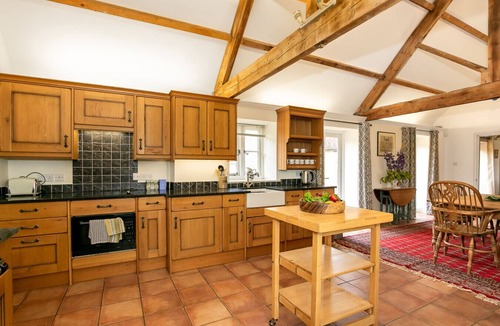 Gawcott House | Priory Courtyard - 3 Bedroom Countryside Escape