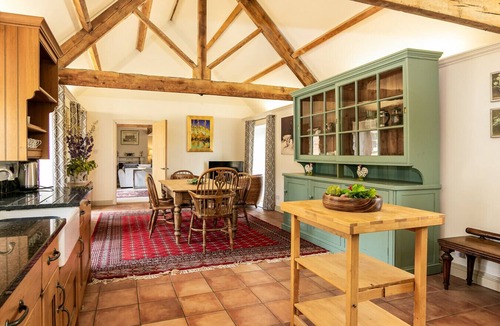 Gawcott House | Priory Courtyard - 3 Bedroom Countryside Escape