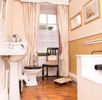 Haverfordwest House | Priskilly Forest Country House