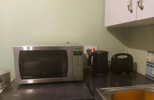 Birmingham Apartment | Private 1 Bed Flat Near The Aston Villa Park