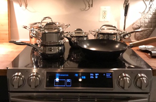 Logan Circle Apartment | Private Apt. in Historic Home: Walk to Monuments, Museums & Convention Center.