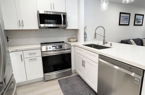 San Onofre Condo | Private Beach Side Community Remodeled Unit w/Washer/Dryer/Parking/Jacuzzi