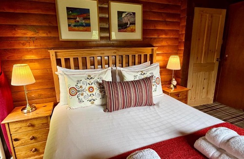 Rashfield Cabin | Pucks Glen Lodges - Log Cabins in a Nature-Rich Setting