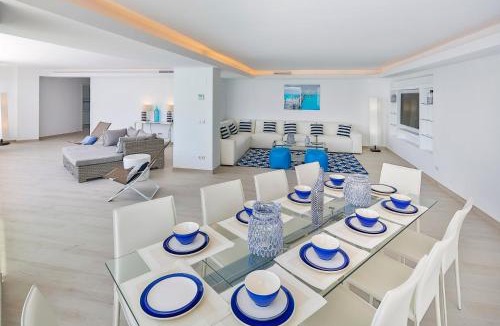 Puerto Banus Apartment | Puerto Banus Frontline 5 Beds Spectacular Apartment