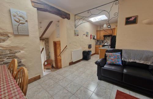 Whitland House | Puffin Cottage