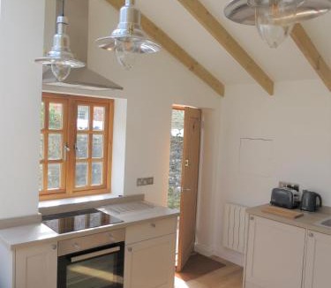 Charlestown House | Quay Courtyard, on the harbour with free parking