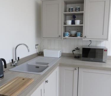 Charlestown House | Quay Courtyard, on the harbour with free parking