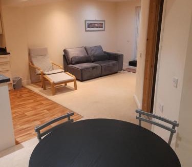 Urmston Apartment | Queens One