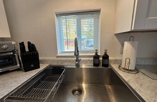 Grass Valley House | Quiet clean dog friendly 1 bd, 1 ba home minutes away from downtown Grass Valley