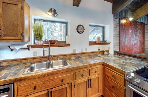 Sugar Pine Estate House | Quintessential Mountain Chalet, Dog Friendly, 10 Private Acres
