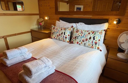 Rashfield Cabin | Rashfield Sheilings - Unique Riverside Lodges