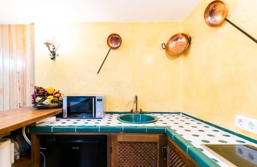 Beiro Apartment | Relaxing house in Granada with seasonal pool