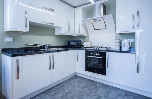 Tenby House | Ridgeway Hideaway - 1 Bedroom Holiday Home - Manorbier