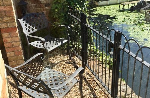 St Neots House | River Courtyard Ground Floor Apt 2BR Parking St Neots Town Centre