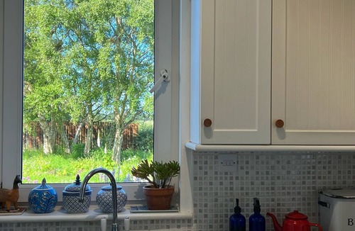 Roslin Cottage | Romantic cottage with stunning Views