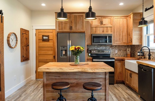 Grottoes House | Romantic Shenandoah Cabin, 2 King Suites, Firepit, Fireplaces, Near JMU & River