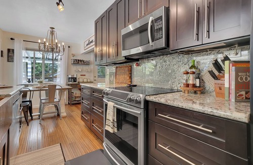 River Pines House | Romantic weekend getaway in the heart of wine country.