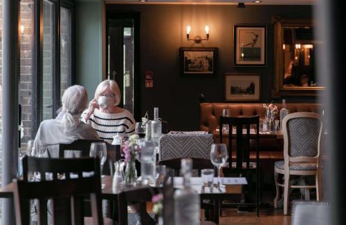 Village Hotel | Rose And Crown Hotel