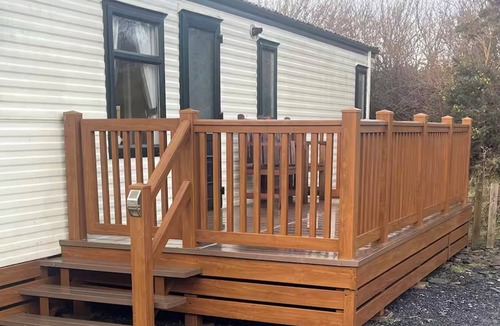 Llanfyrnach Cottage | ROSEHAVEN, pet friendly, with a garden in Crymych