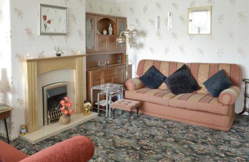 Thornton-Cleveleys House | Rossall Beach Cottage