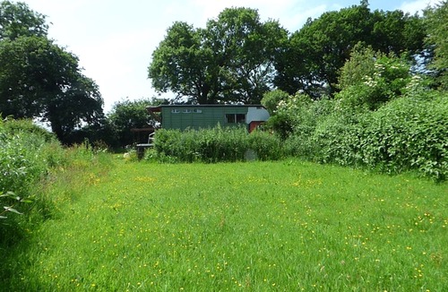Cilgerran House | Rumenco, self contained 2 person, secluded/unique off grid glamping, own meadow!